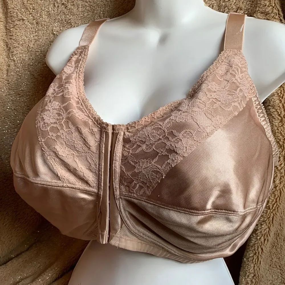 Amoena Nancy SB Lace Trim Wireless Unlined Front Close Bra 52D Beige
